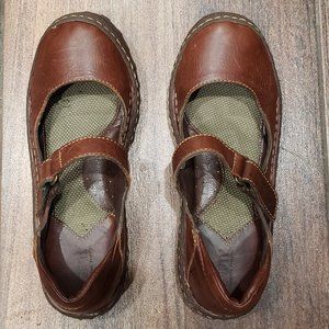 Born Mary Janes w/hook loop closure strap